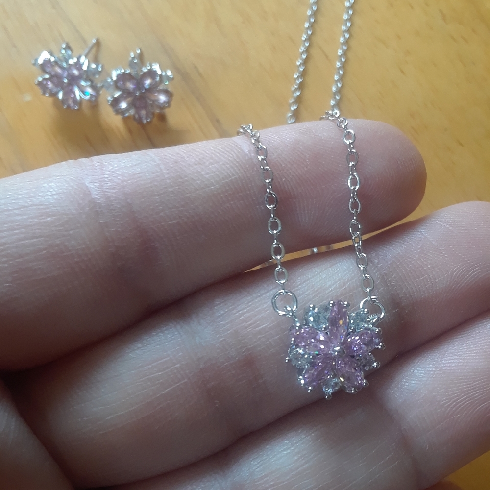 🌻Just In🌻Pink  2 piece Necklace and Earrings Set